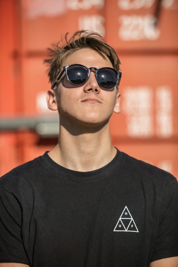 Johan Black Lifestyle
